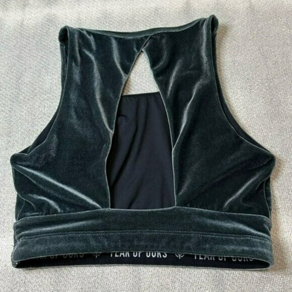 Year of Ours Velour Sports Bra Crop Top Size Medium - Picture 8 of 10